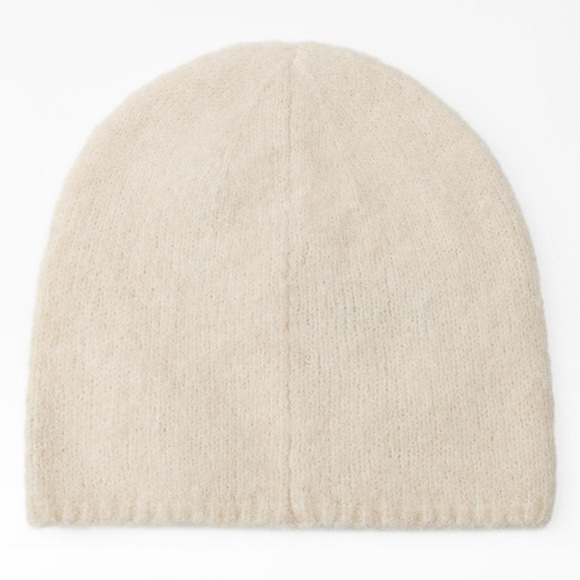 BNWT ZARA THICK KNIT BOW BEANIE